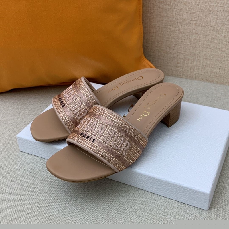 ch**an D*or slippers